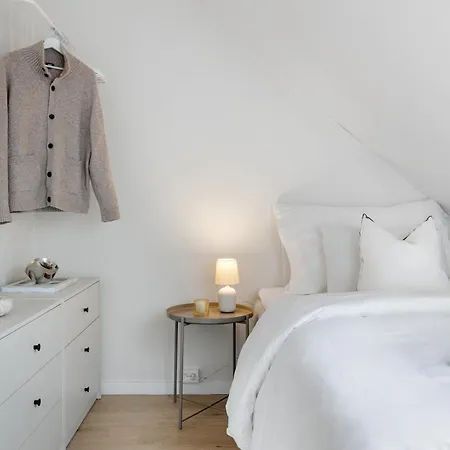 Stunning Views - Free Parking - Private Terrace