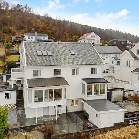 Appartement Stunning Views - Free Parking - Private Terrace Bergen