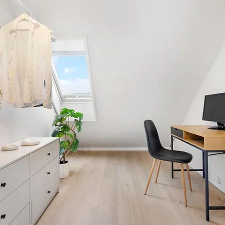 Stunning Views - Free Parking - Private Terrace *